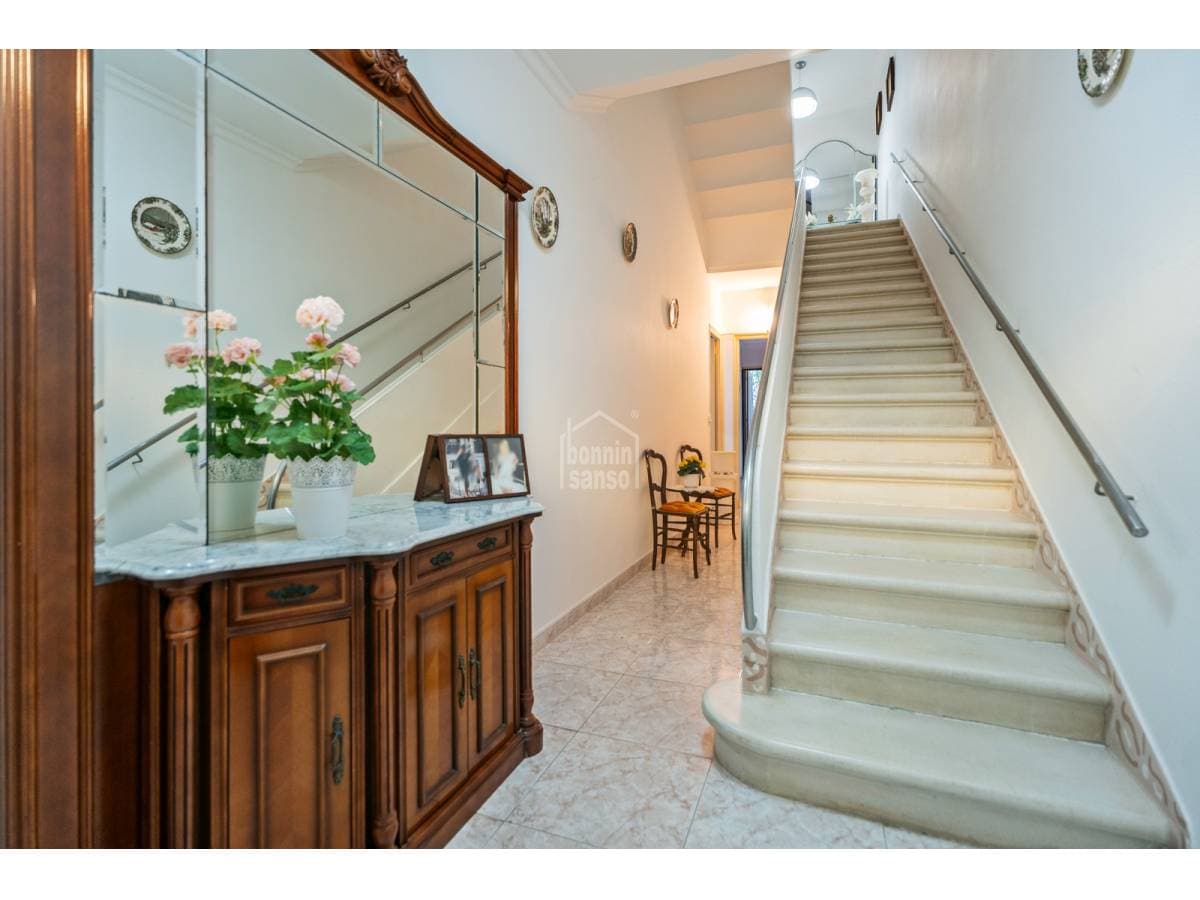 Townhouse in Es Castell — photo 23 of 29