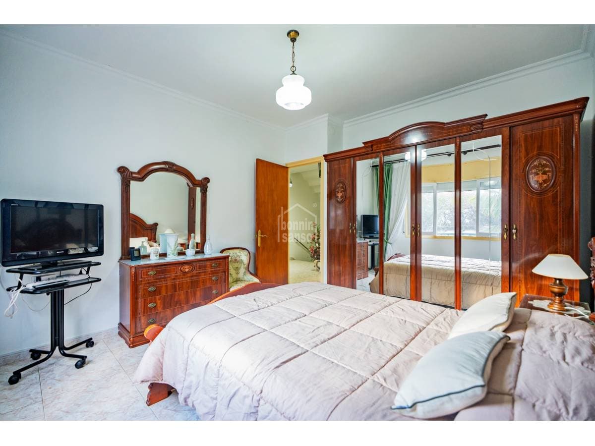 Townhouse in Es Castell — photo 12 of 29