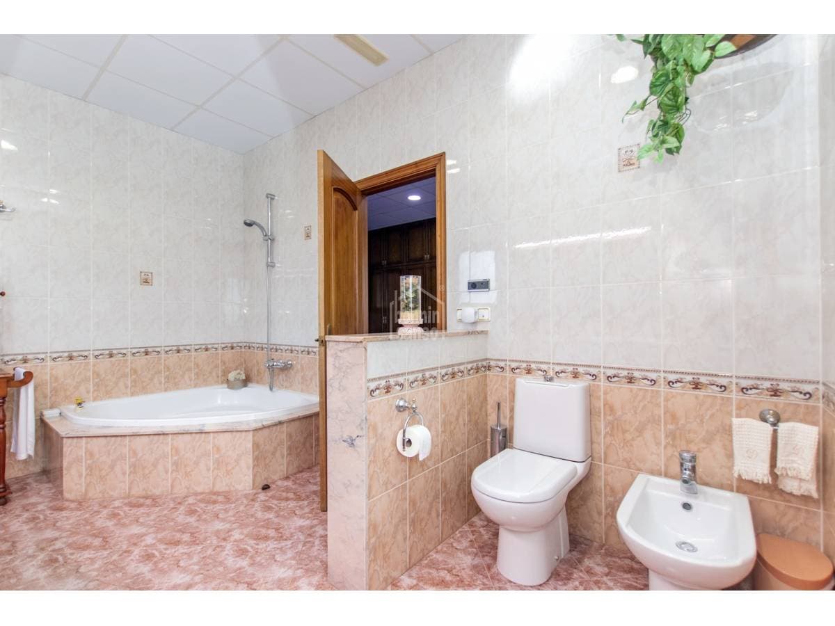 Villa in Alayor — photo 17 of 37