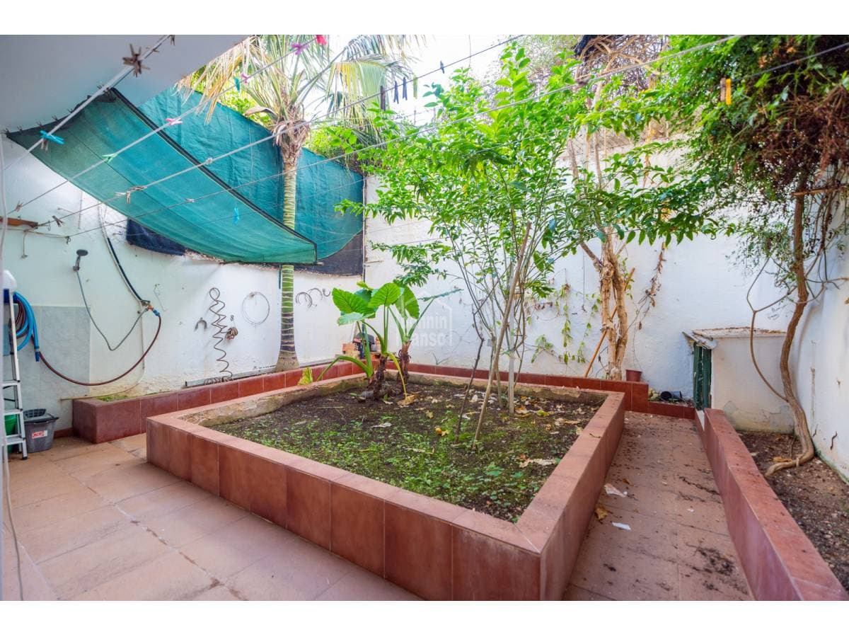 Townhouse in Es Castell — photo 10 of 29