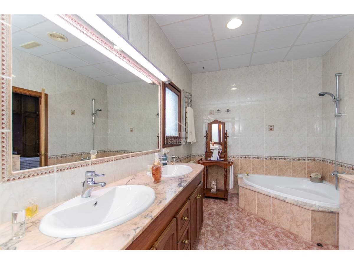 Villa in Alayor — photo 16 of 37