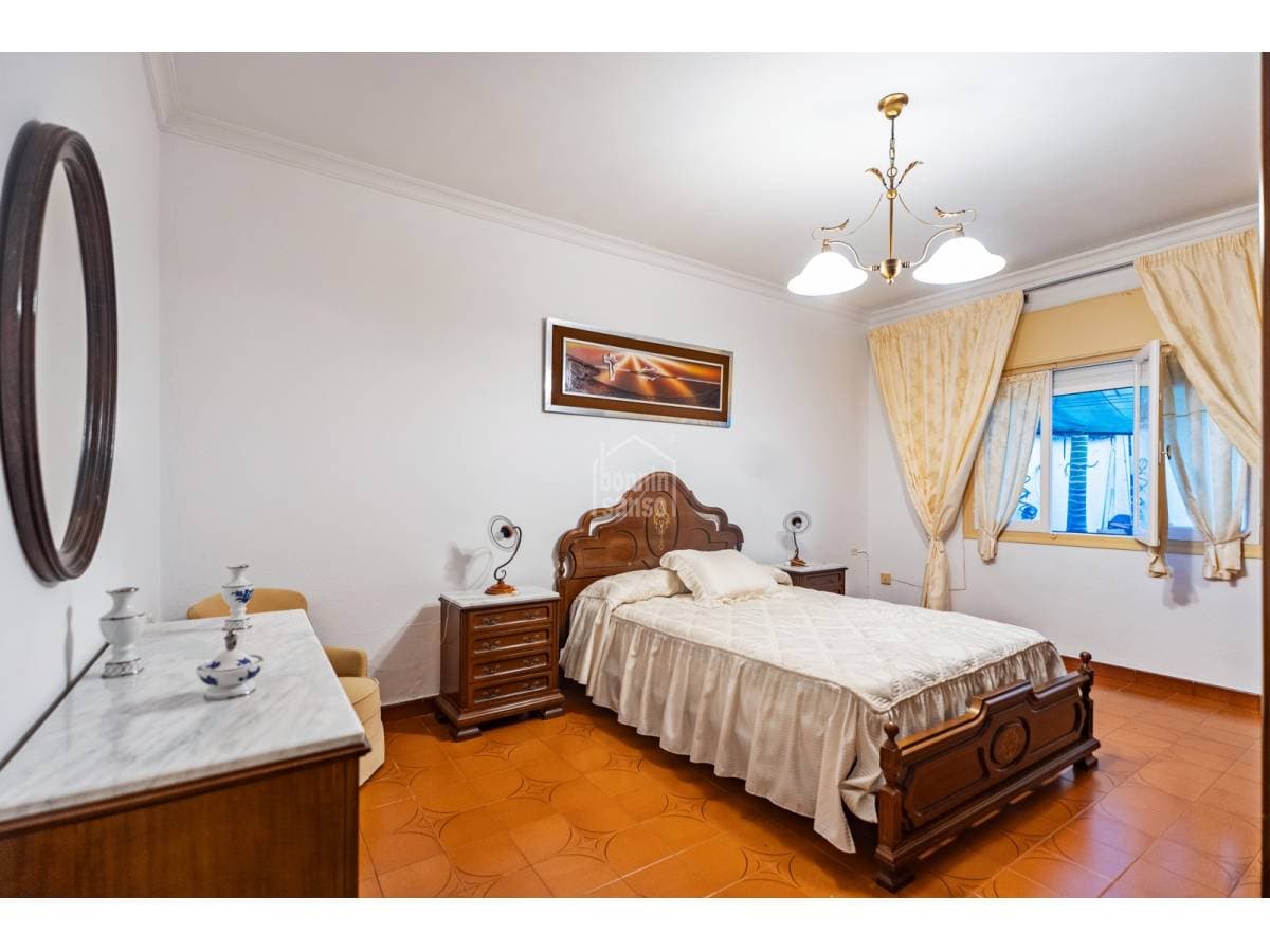 Townhouse in Es Castell — photo 14 of 29